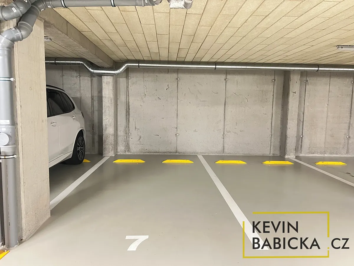Pronájem garáže 13 m²